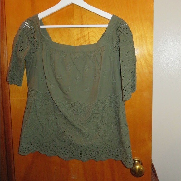 Daniel Rainn Blouse Top Stitch Fix Eyelet Off the Shoulder Olive Green Boho - Picture 2 of 6